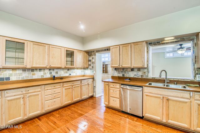 1701 Elm Street, El Paso, TX 79930