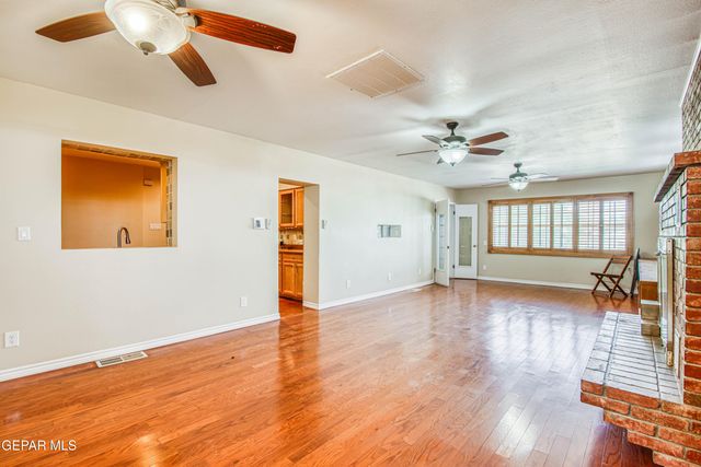 1701 Elm Street, El Paso, TX 79930