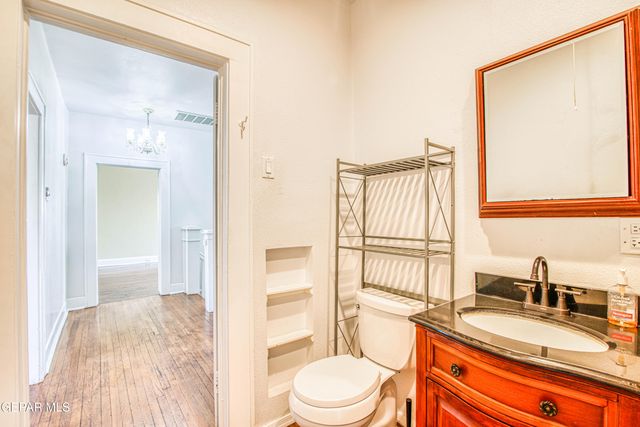 1701 Elm Street, El Paso, TX 79930