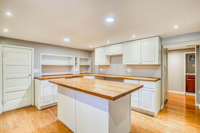 1701 Elm Street, El Paso, TX 79930