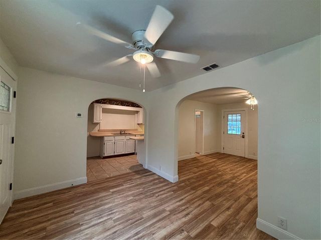 912 LAKE JESSIE DRIVE, Winter Haven, FL 33881