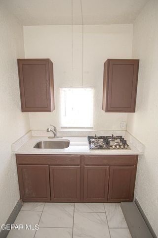 2111 Portland Avenue 2, El Paso, TX 79930
