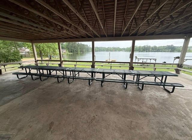 10433 Royal Andrews, Conroe, TX 77303