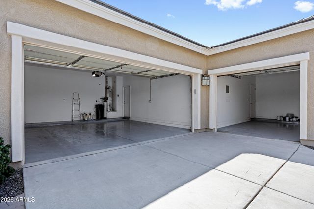 957 E ROJO Way, Gilbert, AZ 85297