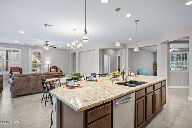 957 E ROJO Way, Gilbert, AZ 85297