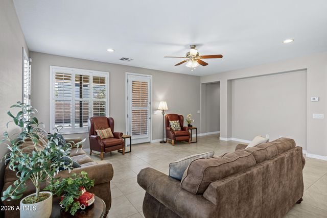 957 E ROJO Way, Gilbert, AZ 85297
