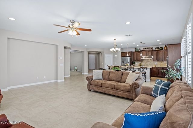 957 E ROJO Way, Gilbert, AZ 85297