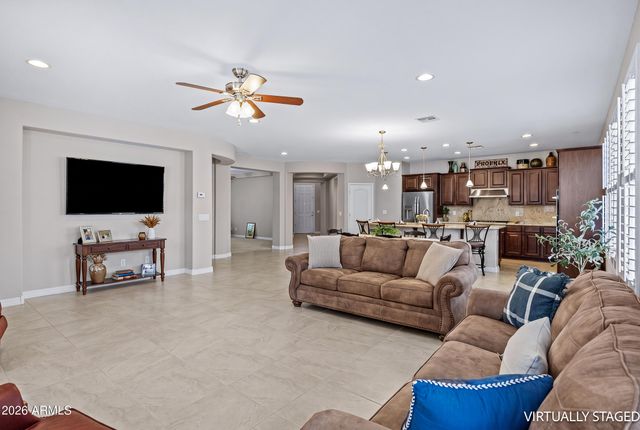 957 E ROJO Way, Gilbert, AZ 85297