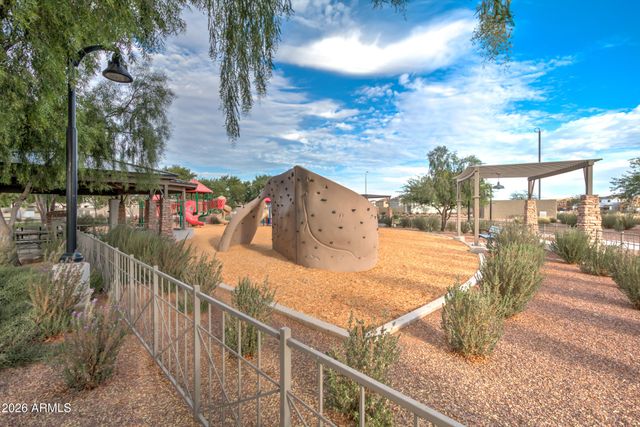 957 E ROJO Way, Gilbert, AZ 85297