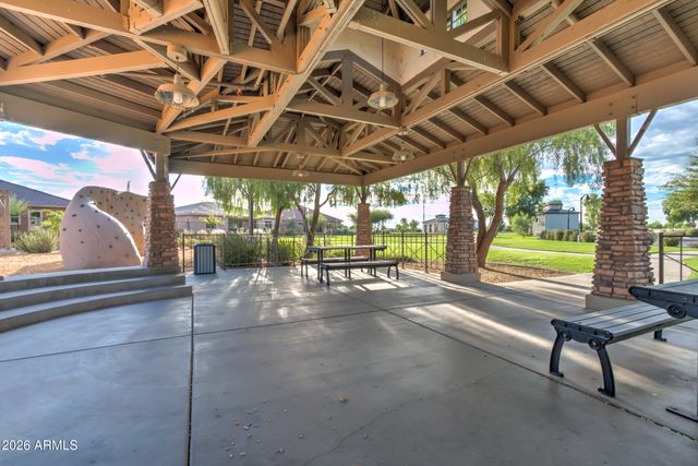 957 E ROJO Way, Gilbert, AZ 85297