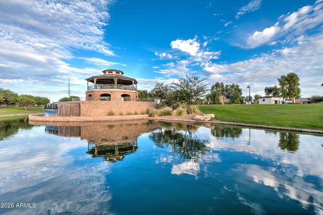 957 E ROJO Way, Gilbert, AZ 85297