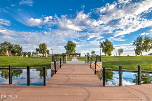 957 E ROJO Way, Gilbert, AZ 85297