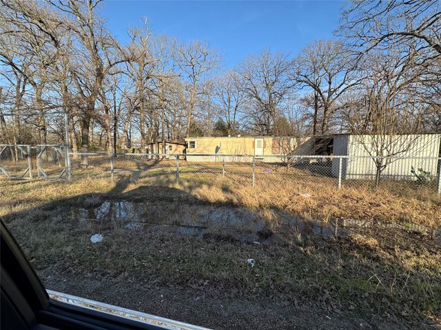 108 Mohican Trail, Mabank, TX 75156