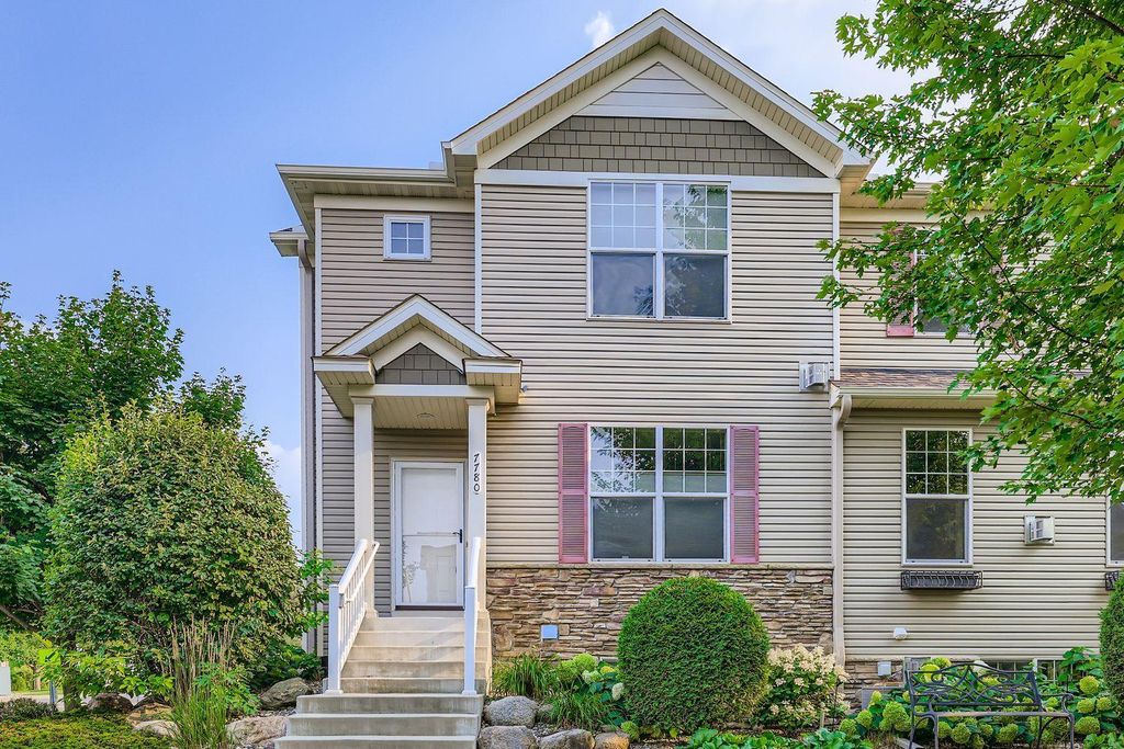 7780 Madelyn Creek Drive, Victoria, MN 55386