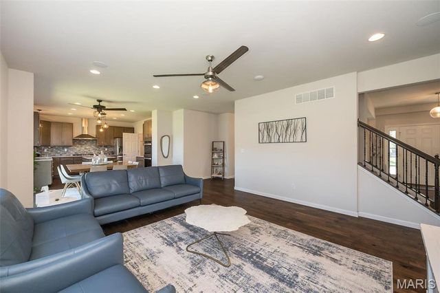 237 Mason Glen Drive, Lake St Louis, MO 63367