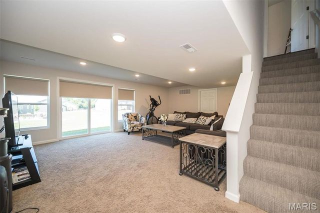 237 Mason Glen Drive, Lake St Louis, MO 63367