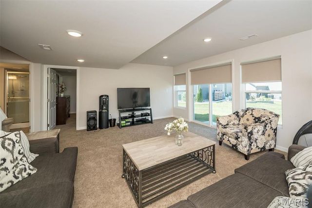237 Mason Glen Drive, Lake St Louis, MO 63367