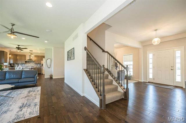 237 Mason Glen Drive, Lake St Louis, MO 63367
