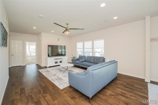 237 Mason Glen Drive, Lake St Louis, MO 63367