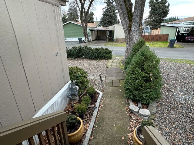 3700 Bellinger Lane SPC 49, Medford, OR 97501