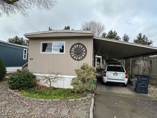 3700 Bellinger Lane SPC 49, Medford, OR 97501