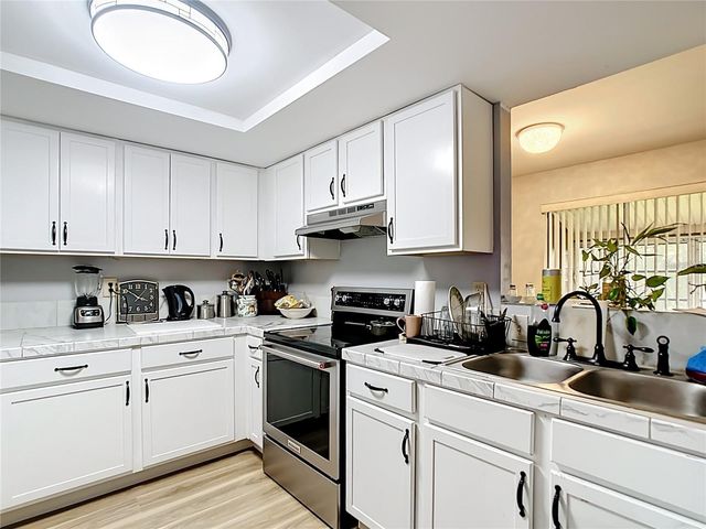 548 FAIRWAYS DRIVE B, Ocala, FL 34472