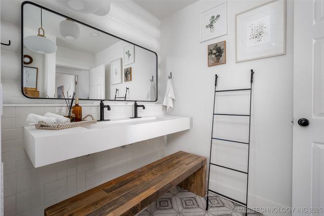 4714 Chickasaw Trail, Sulphur, OK 73086