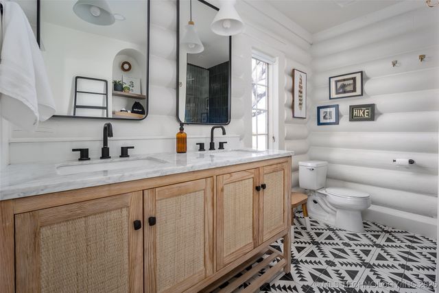 4714 Chickasaw Trail, Sulphur, OK 73086