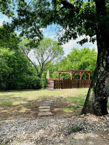 4714 Chickasaw Trail, Sulphur, OK 73086