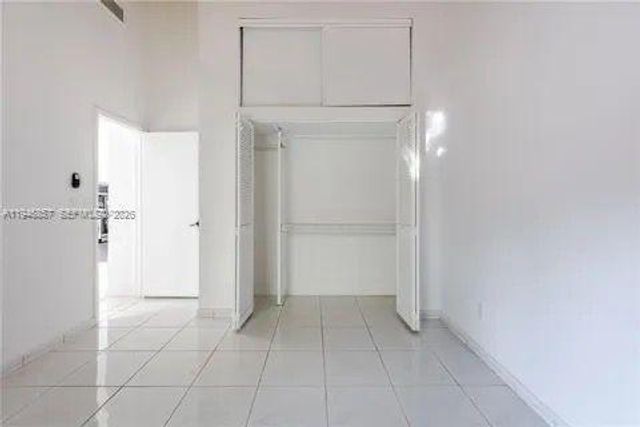 601 Leslie Dr 601, Hallandale Beach, FL 33009