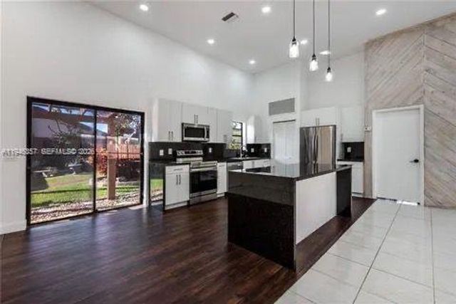 601 Leslie Dr 601, Hallandale Beach, FL 33009