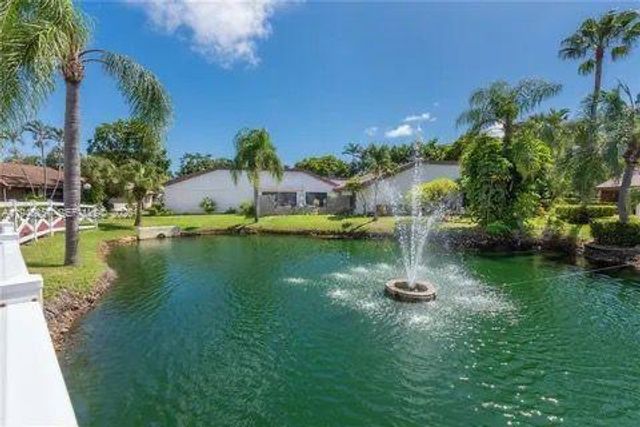 601 Leslie Dr 601, Hallandale Beach, FL 33009