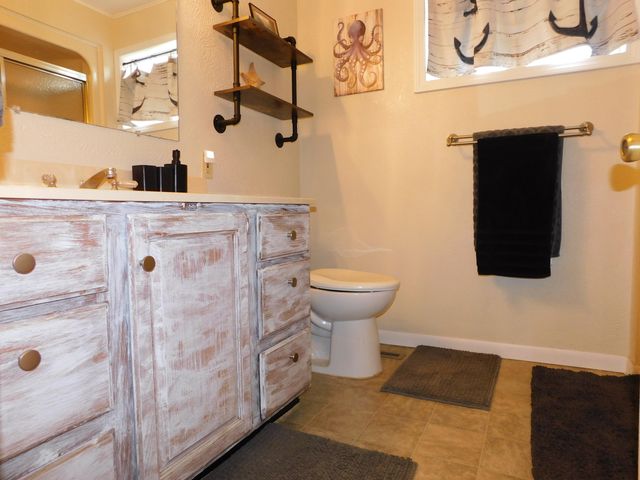 124 Peterson Drive, Cheshire Twp, MI 49055