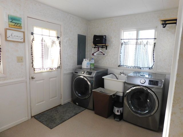 124 Peterson Drive, Cheshire Twp, MI 49055