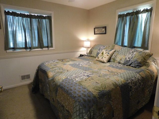 124 Peterson Drive, Cheshire Twp, MI 49055