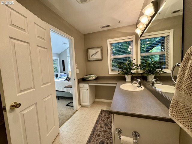 3530 S CORBETT Ave, Portland, OR 97239