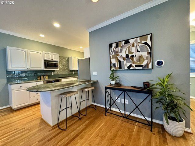 3530 S CORBETT Ave, Portland, OR 97239