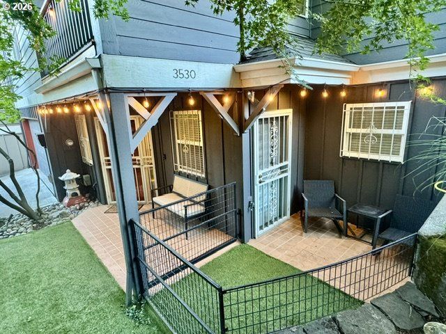 3530 S CORBETT Ave, Portland, OR 97239