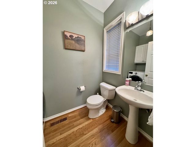 3530 S CORBETT Ave, Portland, OR 97239