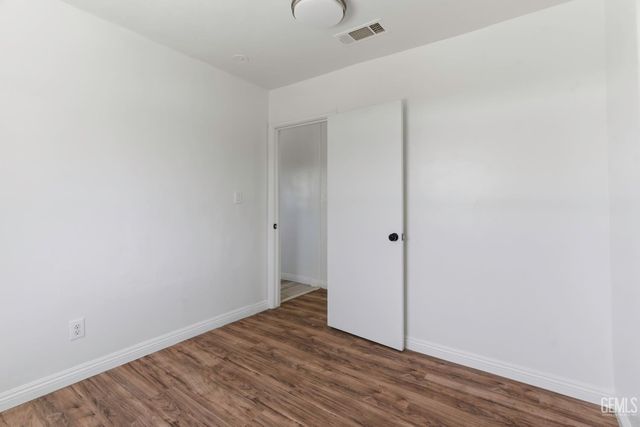 1021 S Brown Street, Bakersfield, CA 93307