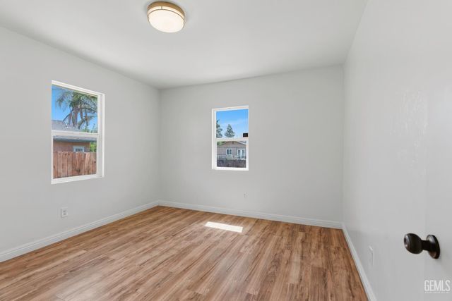 1021 S Brown Street, Bakersfield, CA 93307