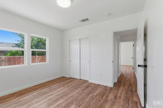1021 S Brown Street, Bakersfield, CA 93307