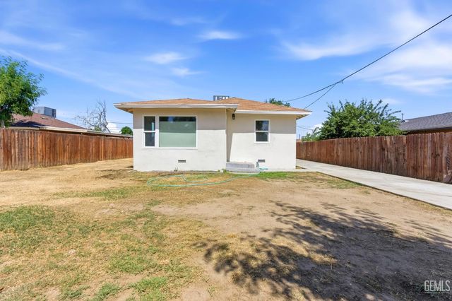 1021 S Brown Street, Bakersfield, CA 93307