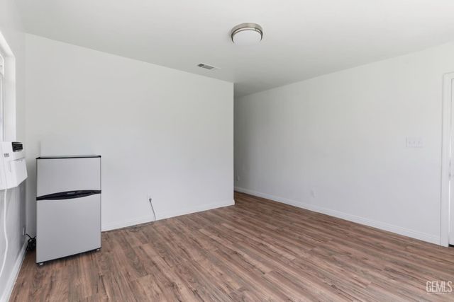 1021 S Brown Street, Bakersfield, CA 93307