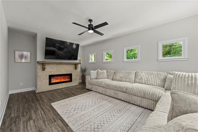 202 Jefferson Avenue, Canton, GA 30114