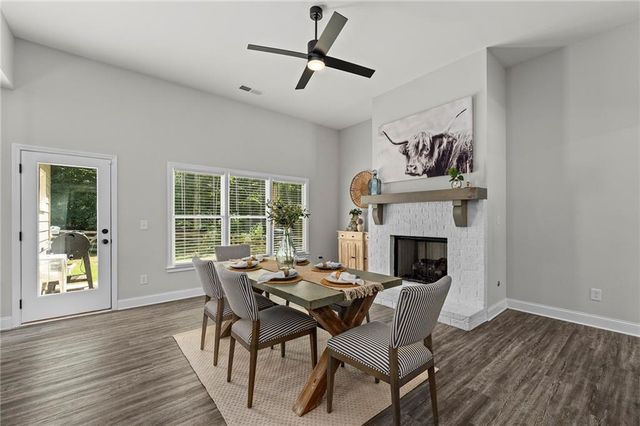 202 Jefferson Avenue, Canton, GA 30114