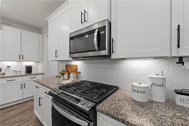 202 Jefferson Avenue, Canton, GA 30114