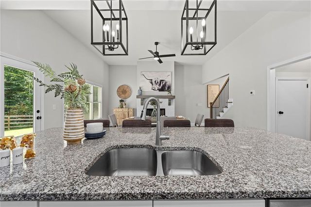 202 Jefferson Avenue, Canton, GA 30114