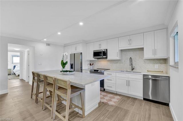 1100 Gulf Shore BLVD N 103, Naples, FL 34102