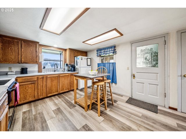 14604 WOODBURN MONITOR Rd, Woodburn, OR 97071